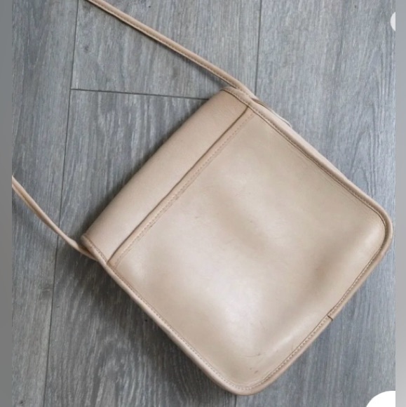 (NWOT)Hunt Club cream all leather crossbody - Picture 9 of 10